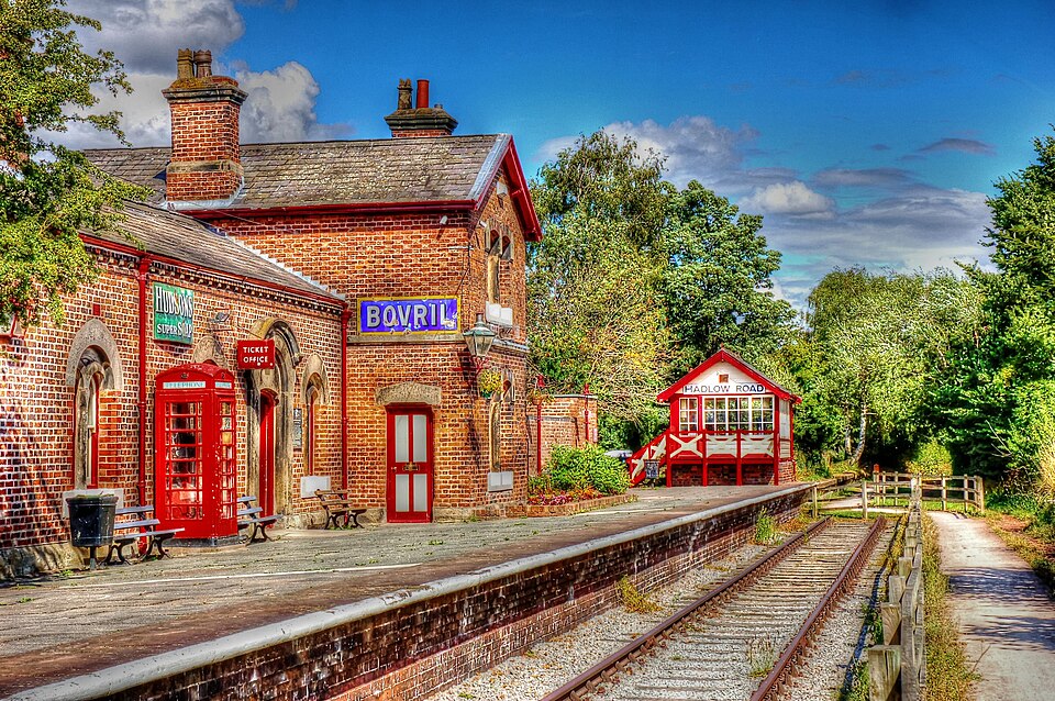 Hadlow Road Station